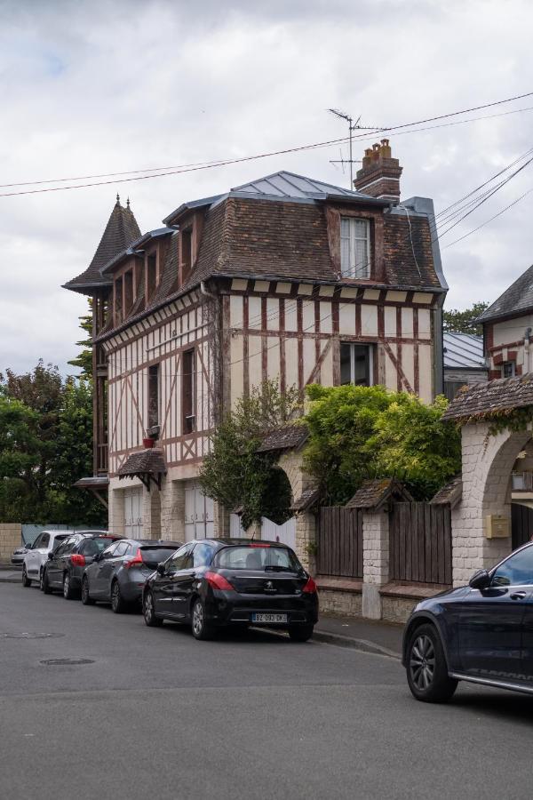 Cabourg Cosy Chic Cabourg Hyper-Centre 4 Pers, 2 Bedrooms , 2 Sdb, Terrasse, Wifi Exterior photo